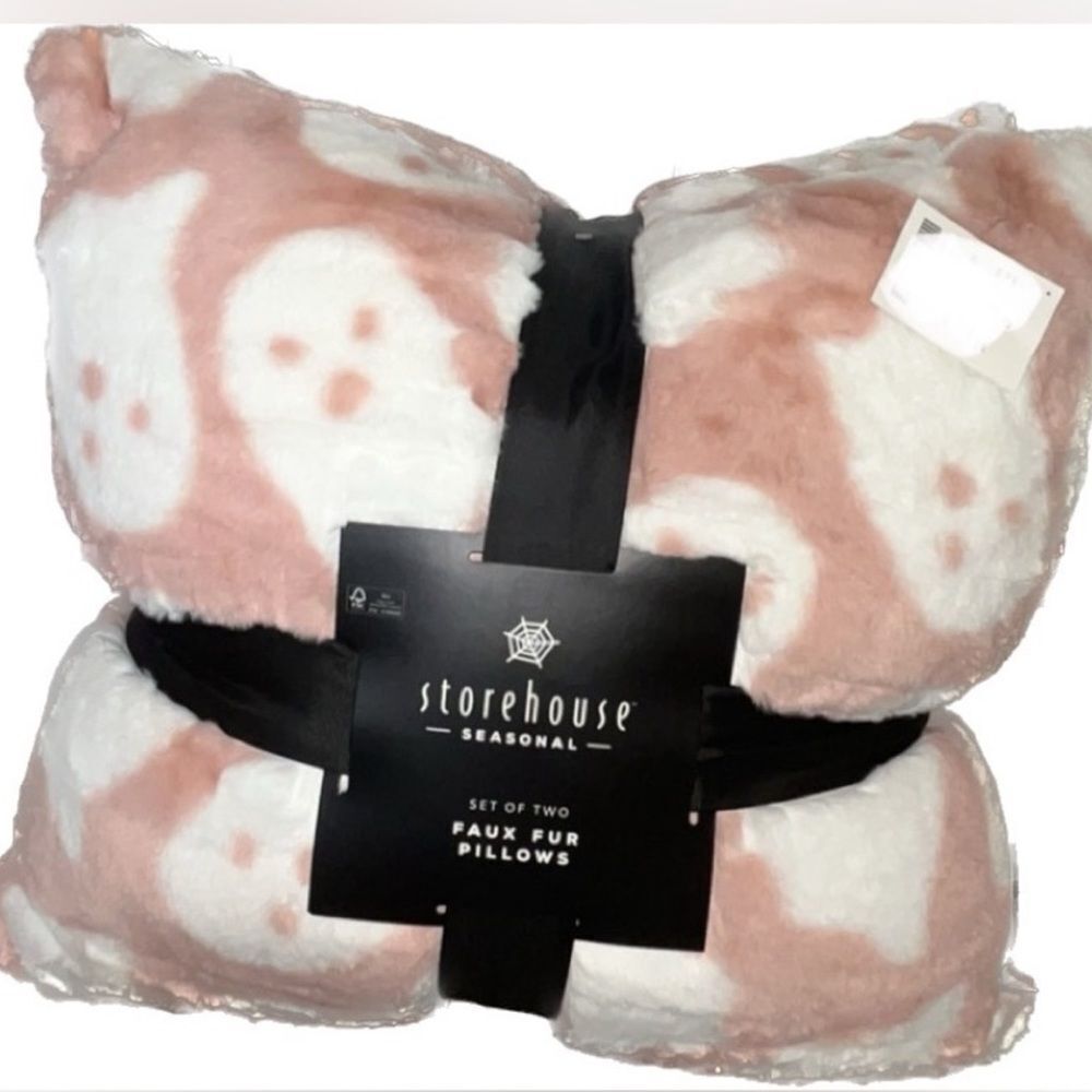Storehouse Pink Ghost Pillows - Picture 3 of 4